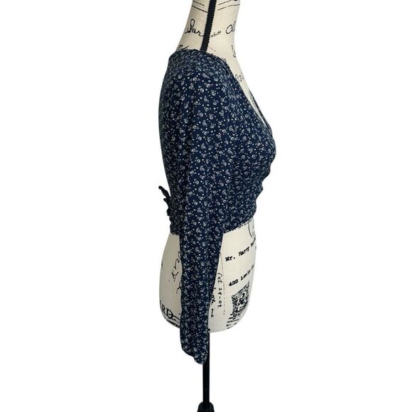 John Gault Navy Blue Floral Print Long sleee Wrap Crop Top, OS - Picture 3 of 8